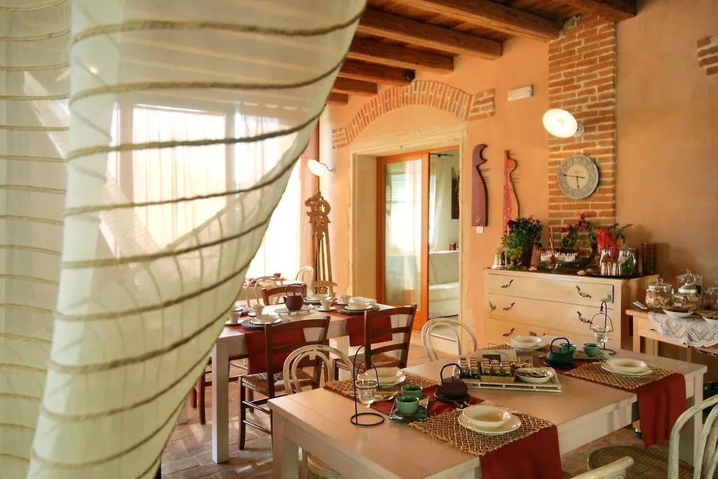 Farm stay Agriturismo Monte Degli Aromi Villa Villaga